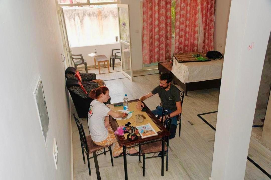 Backpackers Karma Home Stay ขชุราโห ภายนอก รูปภาพ